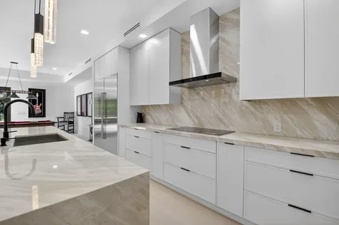 5723 Hamilton Way Boca Raton FL 33496