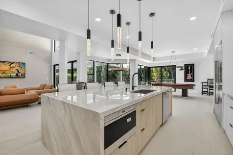 5723 Hamilton Way Boca Raton FL 33496