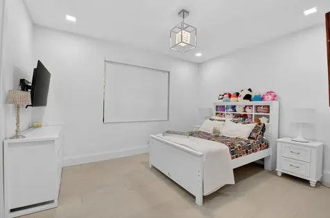 5723 Hamilton Way Boca Raton FL 33496