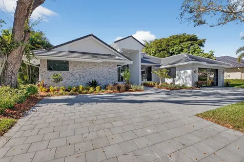 5723 Hamilton Way Boca Raton FL 33496