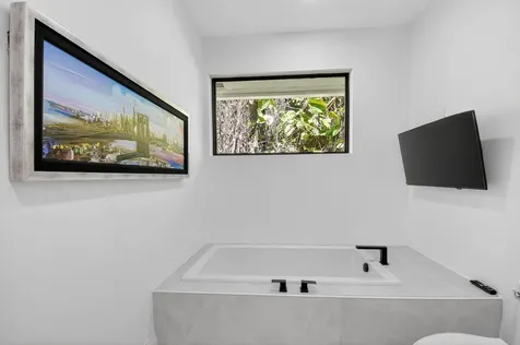 5723 Hamilton Way Boca Raton FL 33496