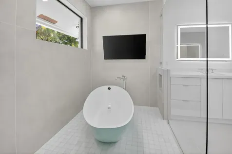 5723 Hamilton Way Boca Raton FL 33496