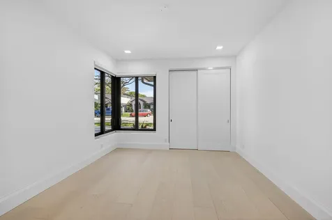 5723 Hamilton Way Boca Raton FL 33496