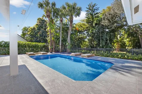 5723 Hamilton Way Boca Raton FL 33496