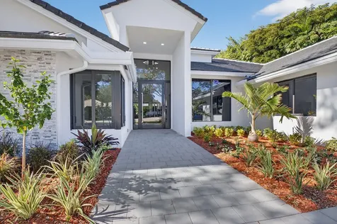 5723 Hamilton Way Boca Raton FL 33496