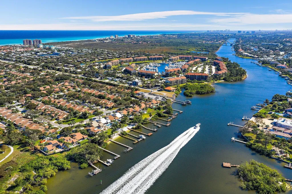 2601 Marina Isle Way Jupiter FL 33477