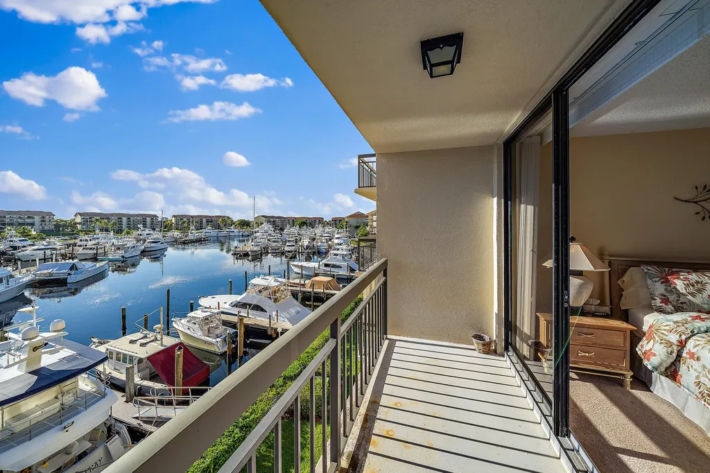 2601 Marina Isle Way Jupiter FL 33477