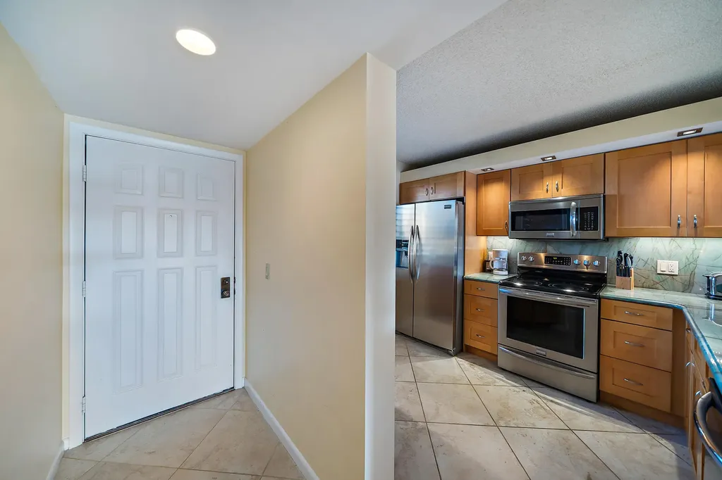 2601 Marina Isle Way Jupiter FL 33477