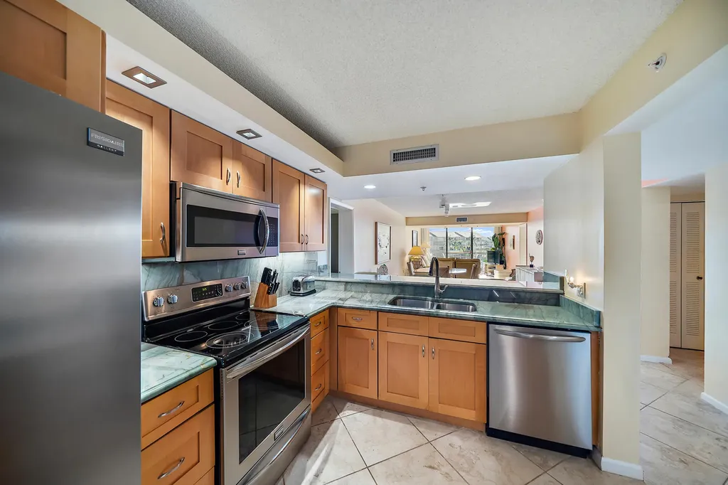 2601 Marina Isle Way Jupiter FL 33477