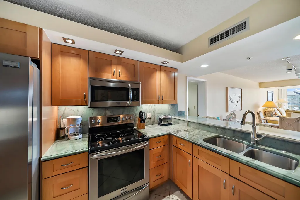 2601 Marina Isle Way Jupiter FL 33477