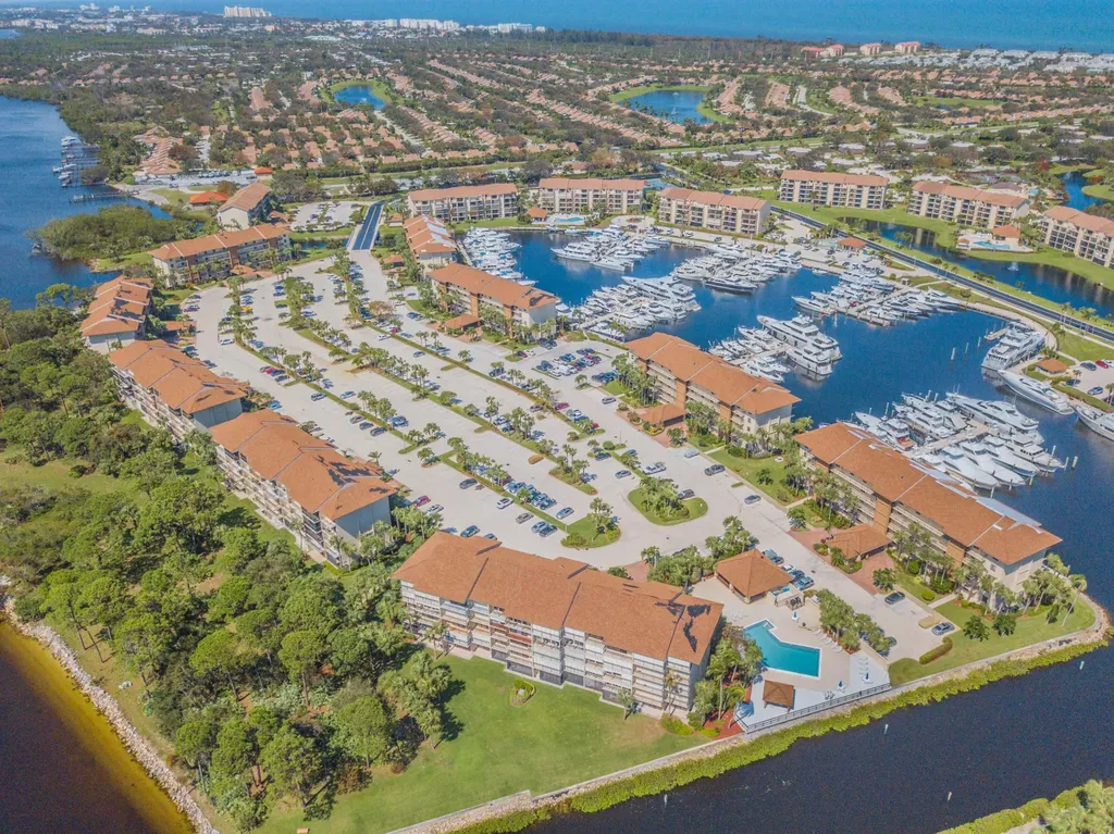 2601 Marina Isle Way Jupiter FL 33477