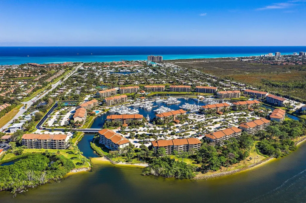 2601 Marina Isle Way Jupiter FL 33477