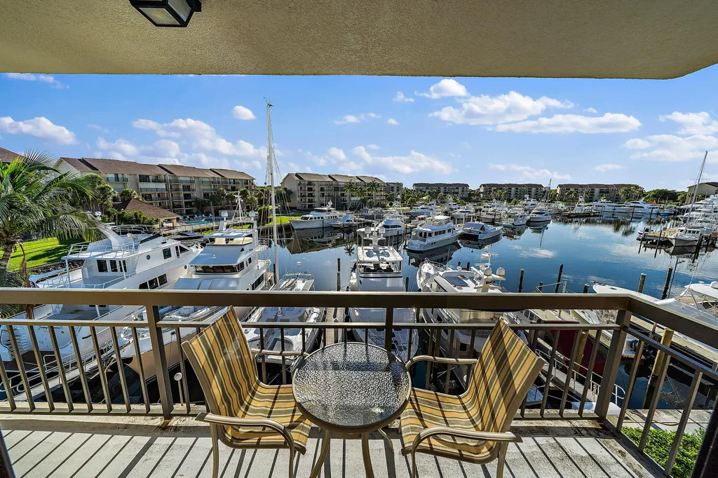 2601 Marina Isle Way Jupiter FL 33477
