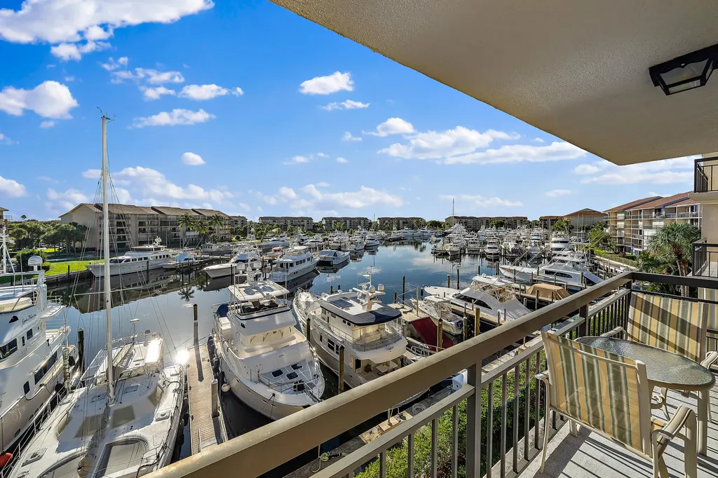 2601 Marina Isle Way Jupiter FL 33477