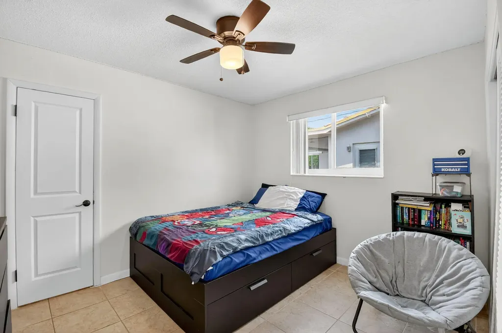 5511 Van Buren Street Hollywood FL 33021