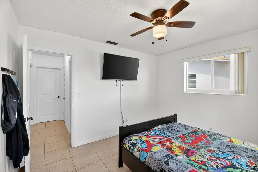 5511 Van Buren Street Hollywood FL 33021