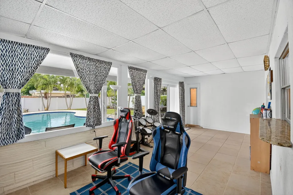 5511 Van Buren Street Hollywood FL 33021