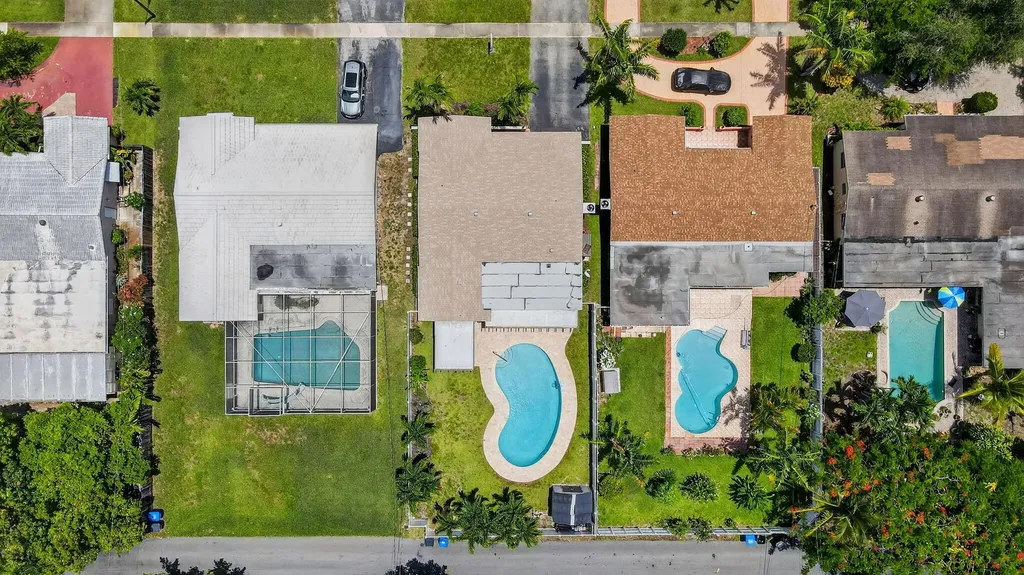 5511 Van Buren Street Hollywood FL 33021