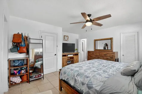 5511 Van Buren Street Hollywood FL 33021