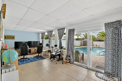 5511 Van Buren Street Hollywood FL 33021