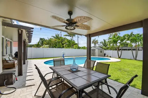 5511 Van Buren Street Hollywood FL 33021