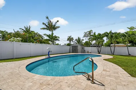 5511 Van Buren Street Hollywood FL 33021