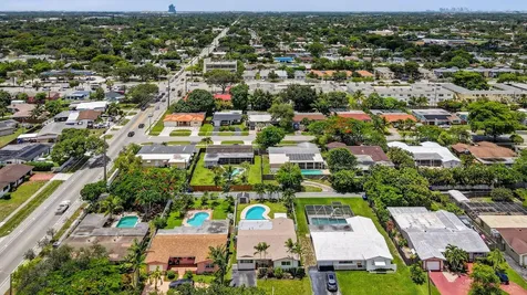 5511 Van Buren Street Hollywood FL 33021