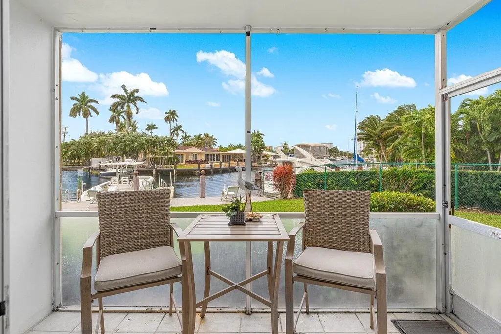 2201 SE 9th Street Pompano Beach FL 33062