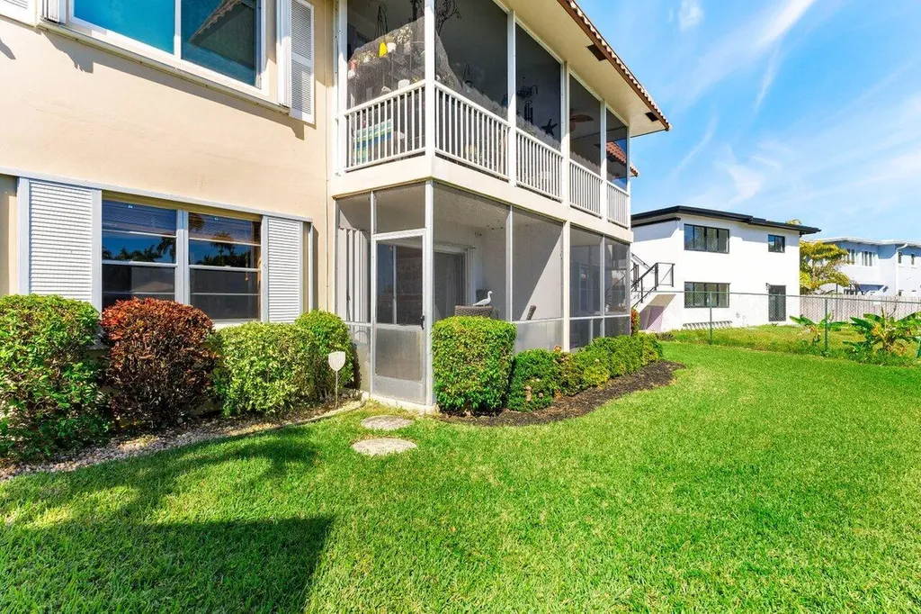 2201 SE 9th Street Pompano Beach FL 33062