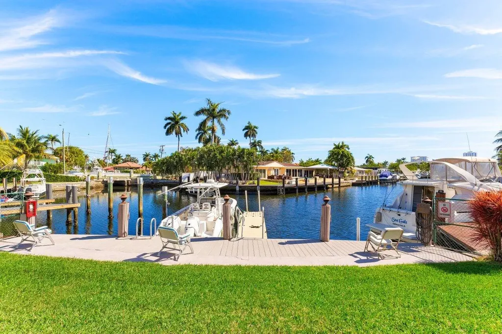 2201 SE 9th Street Pompano Beach FL 33062