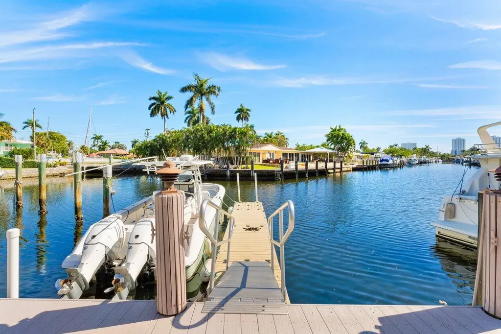 2201 SE 9th Street Pompano Beach FL 33062