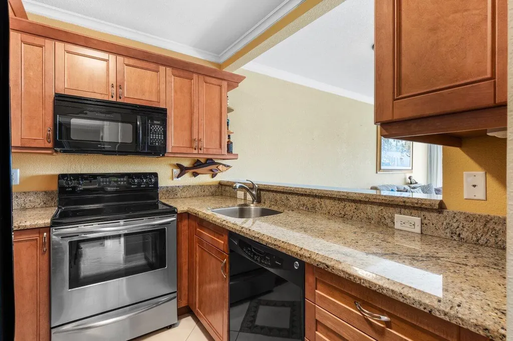 2201 SE 9th Street Pompano Beach FL 33062