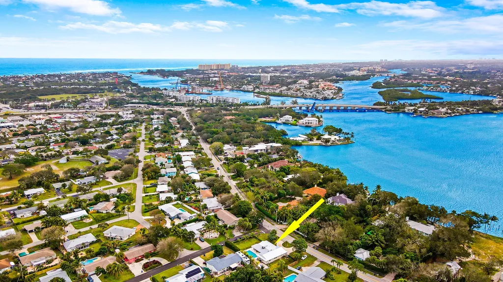 9 W Riverside Drive Jupiter FL 33469