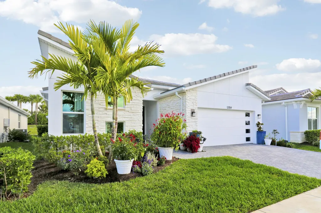 12159 SW Ameresque Way Port St Lucie FL 34987