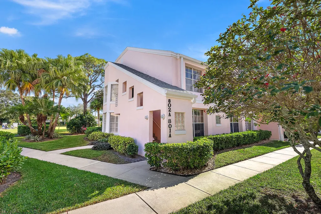 802 Muirfield Court Jupiter FL 33458
