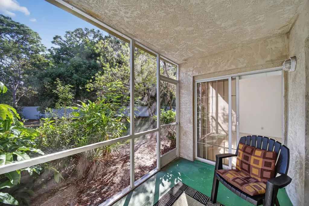 1679 SE Green Acres Circle Port St Lucie FL 34952