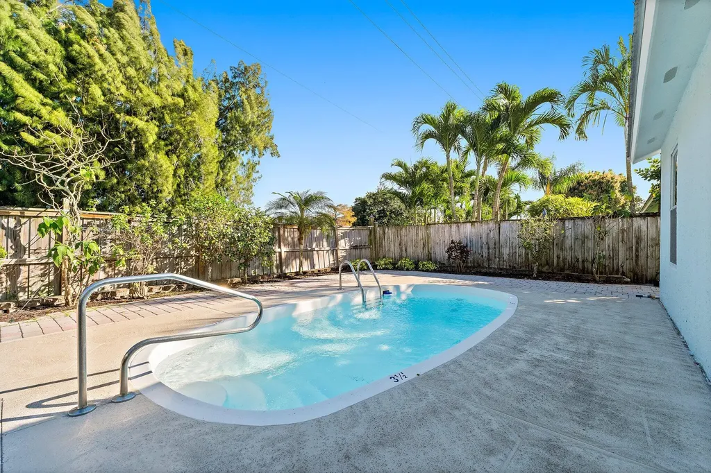 162 Greentree Circle Jupiter FL 33458