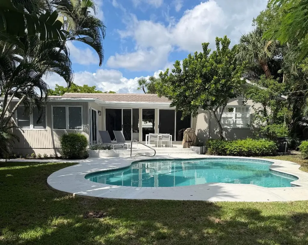 210 Miramar Way West Palm Beach FL 33405