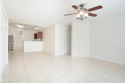 685 NW Monroe Street Port St Lucie FL 34983