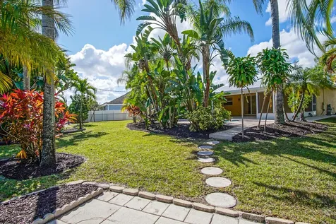 685 NW Monroe Street Port St Lucie FL 34983