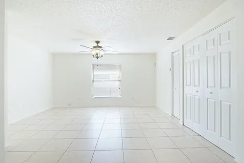 685 NW Monroe Street Port St Lucie FL 34983