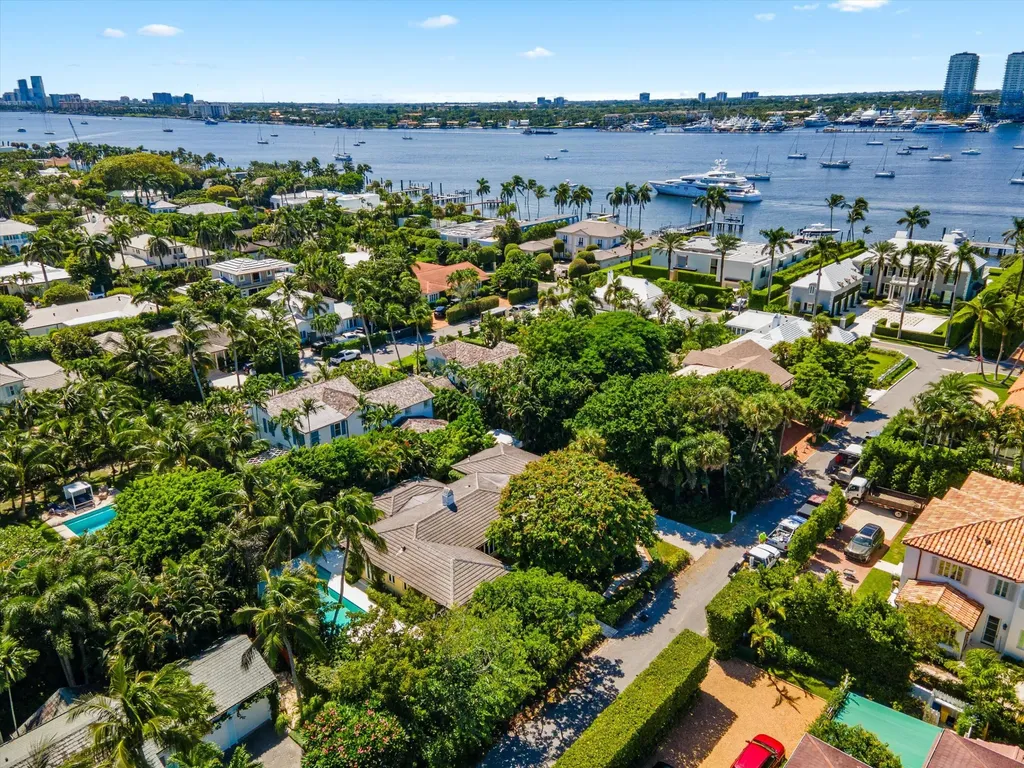 274 Monterey Road Palm Beach FL 33480