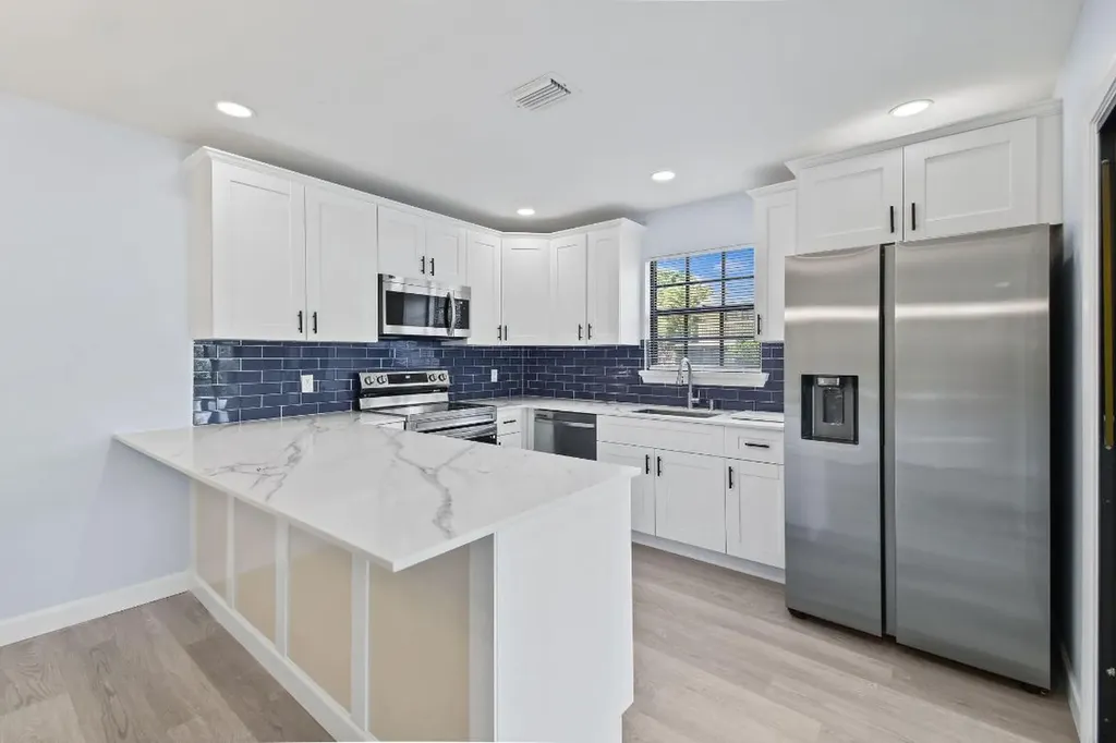 7471 SE Jamestown Terrace Hobe Sound FL 33455