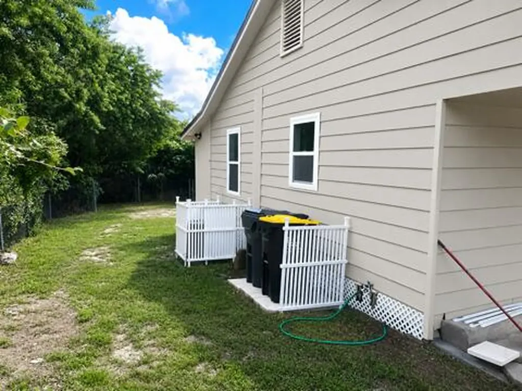 130 E Northside Drive Lake Wales FL 33853