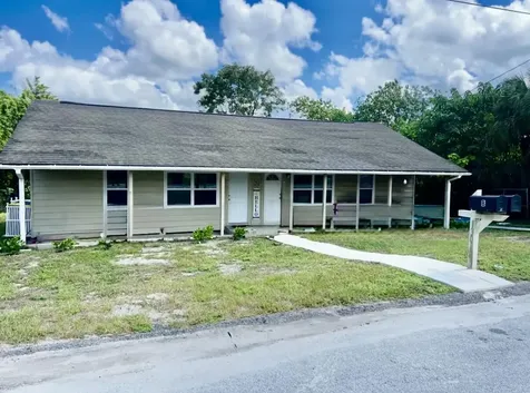130 E Northside Drive Lake Wales FL 33853