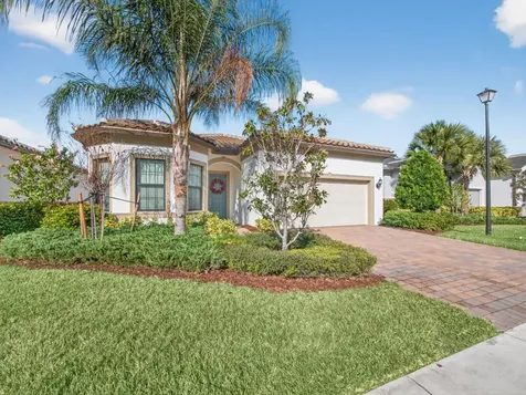 623 SE Villandry Way Port St Lucie FL 34984