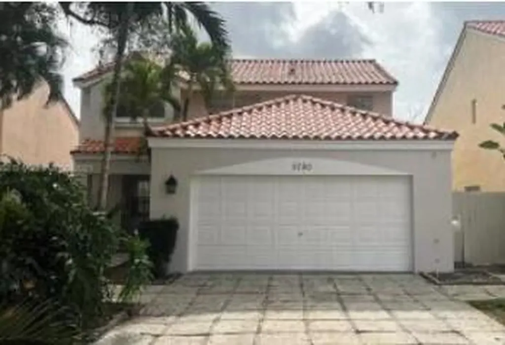 3780 Amalfi Drive Hollywood FL 33021