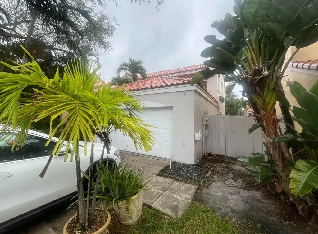 3780 Amalfi Drive Hollywood FL 33021