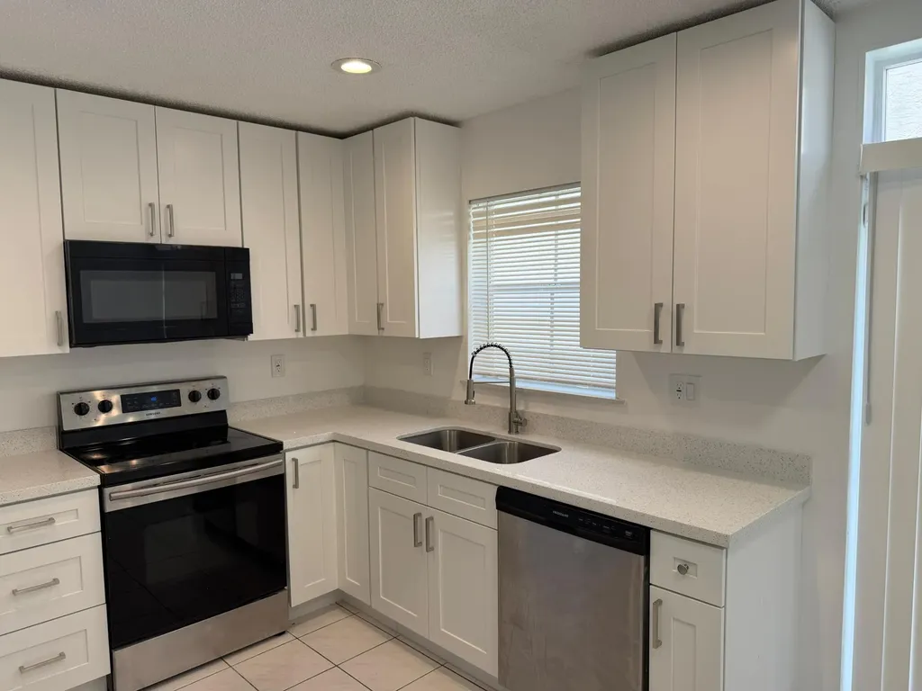 3780 Amalfi Drive Hollywood FL 33021