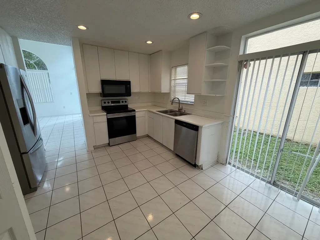 3780 Amalfi Drive Hollywood FL 33021